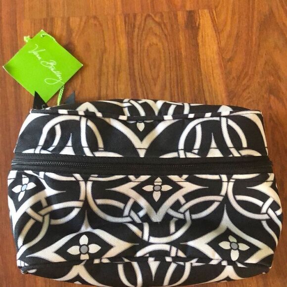 NWT Vera Bradley make up case cosmetic bag Black and white ￼ - Picture 1 of 5